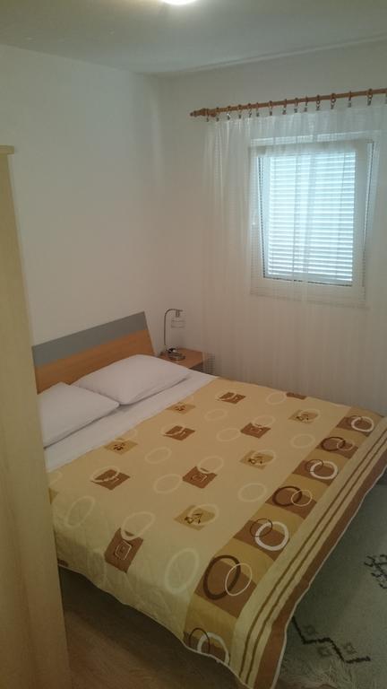 Apartment Kiko Rogoznica  Zimmer foto